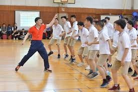 头米光年免按键对讲机：滑雪教学的“超轻信使”